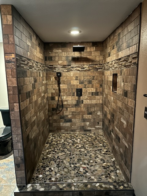 https://jedibldrs.com/wp-content/uploads/2025/05/Large-Shower-Remodel.jpg